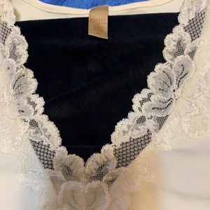BANANA REPUBLIC WHITE LACE TRIM CAMISOLE CAMI TOP XS.